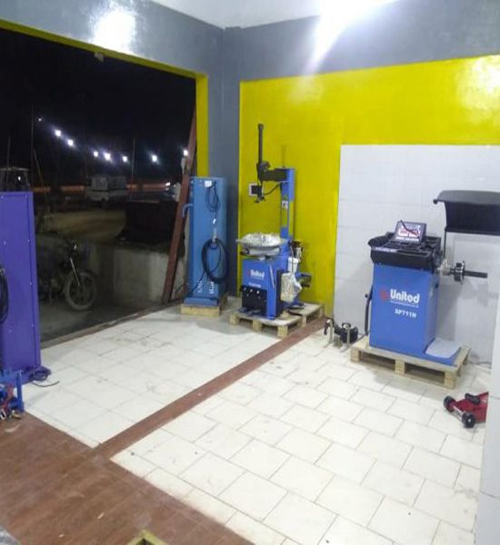 a workshop by united equipment